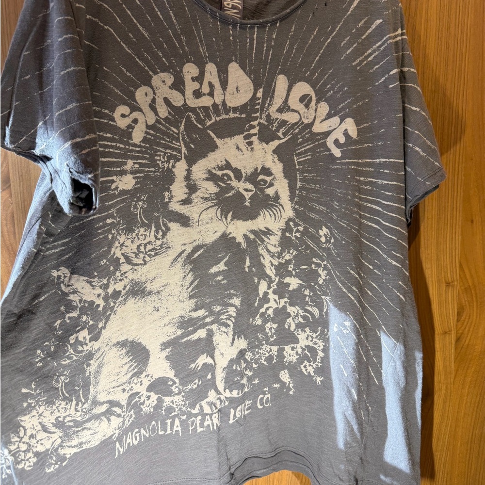 Magnolia Pearl Charcoal Graphic Tee - Picture 4 of 13